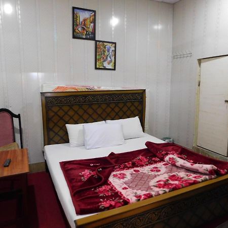 Rex Hotel Равалпинди Экстерьер фото